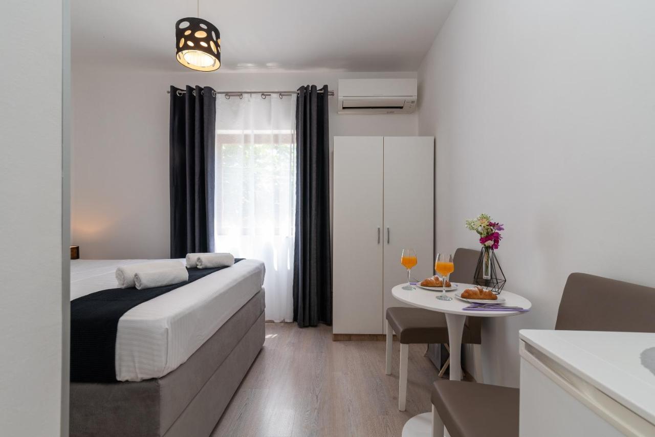 Apartments Bozan Trogir Ngoại thất bức ảnh