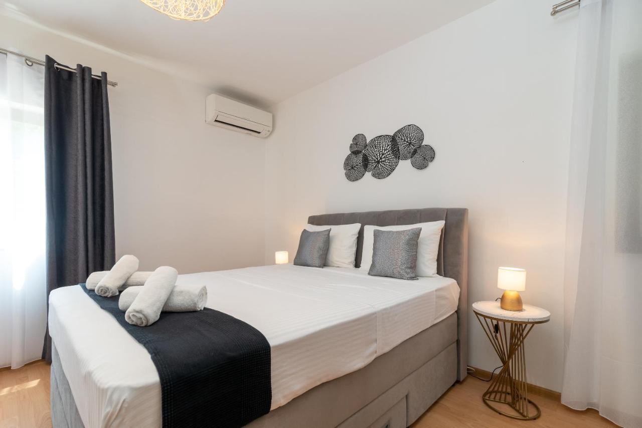 Apartments Bozan Trogir Ngoại thất bức ảnh