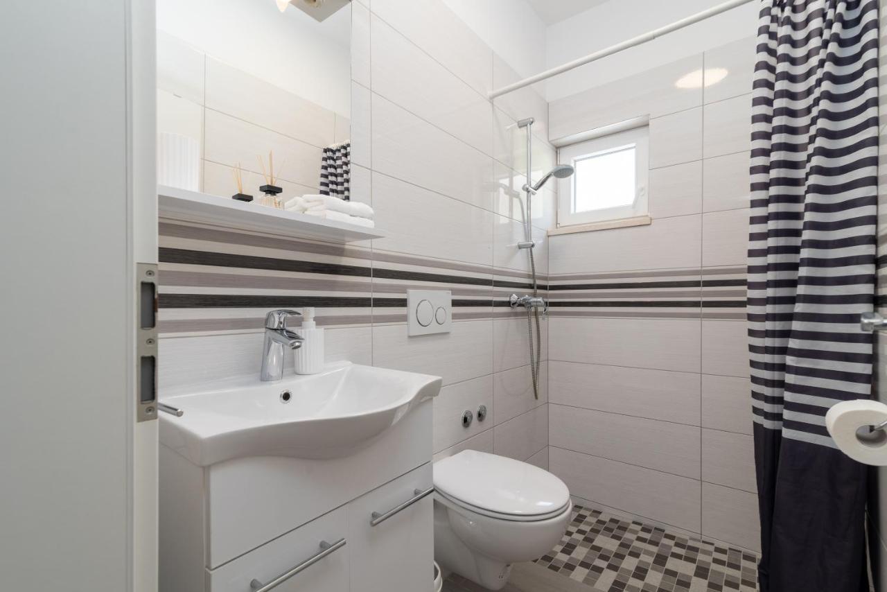 Apartments Bozan Trogir Ngoại thất bức ảnh