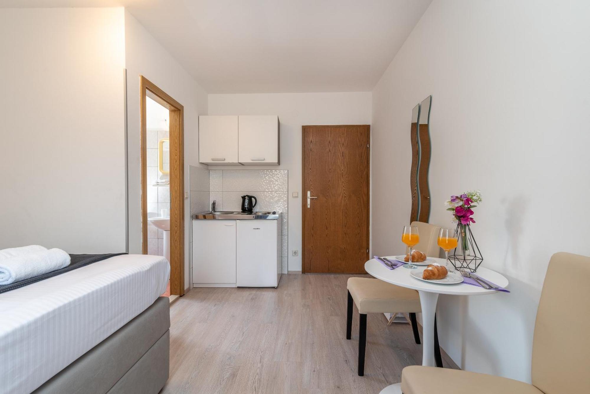 Apartments Bozan Trogir Phòng bức ảnh